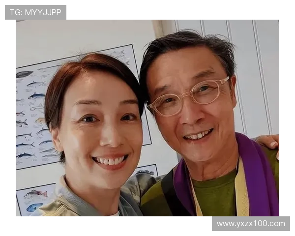 足球明星刘成与妻子甜蜜瞬间曝光美丽老婆照片引发网友热议 足球明星刘成与妻子甜蜜瞬间曝光美丽老婆照片引发网友热议